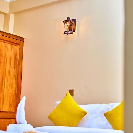 ארושה Aves Executive Hotel מראה חיצוני תמונה